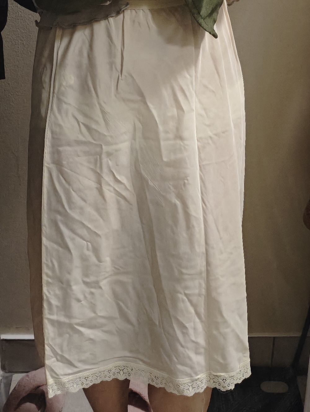 Vintage Classic Cream Half Slip underskirt with Lace Trim - Picture 4 of 4
